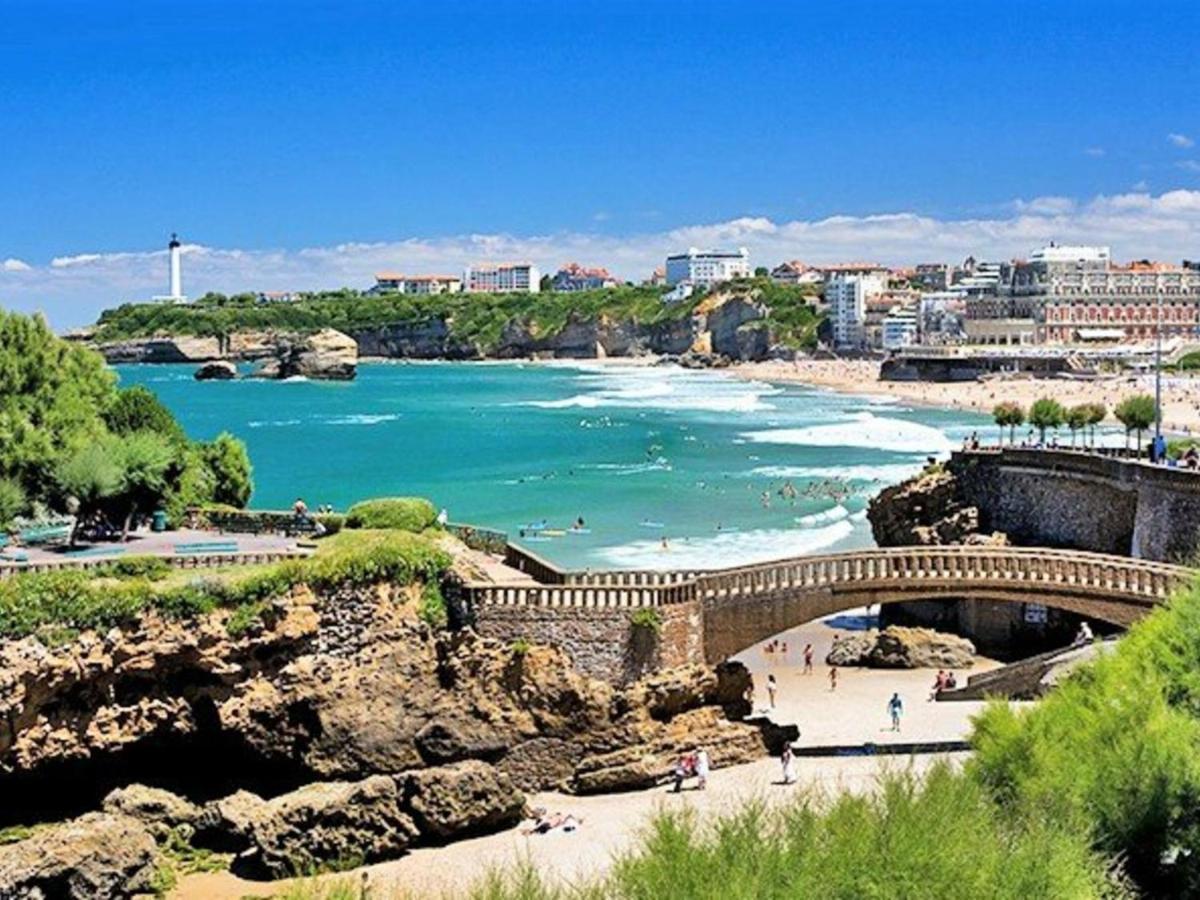 Charmant Studio En Centre-Ville Avec Piscine Proche Grande Plage - Fr-1-3-410 Biarritz Exteriör bild