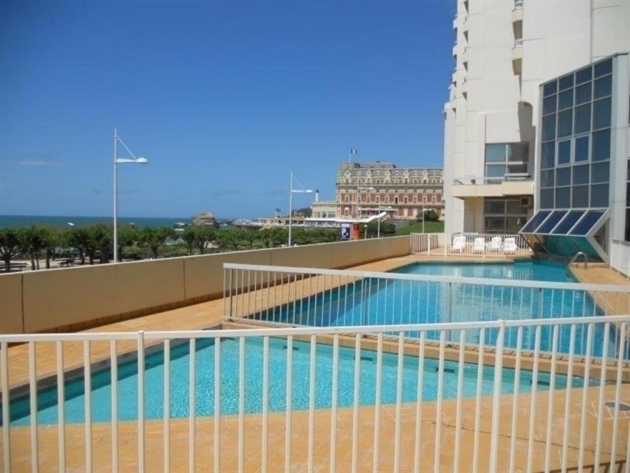 Charmant Studio En Centre-Ville Avec Piscine Proche Grande Plage - Fr-1-3-410 Biarritz Exteriör bild